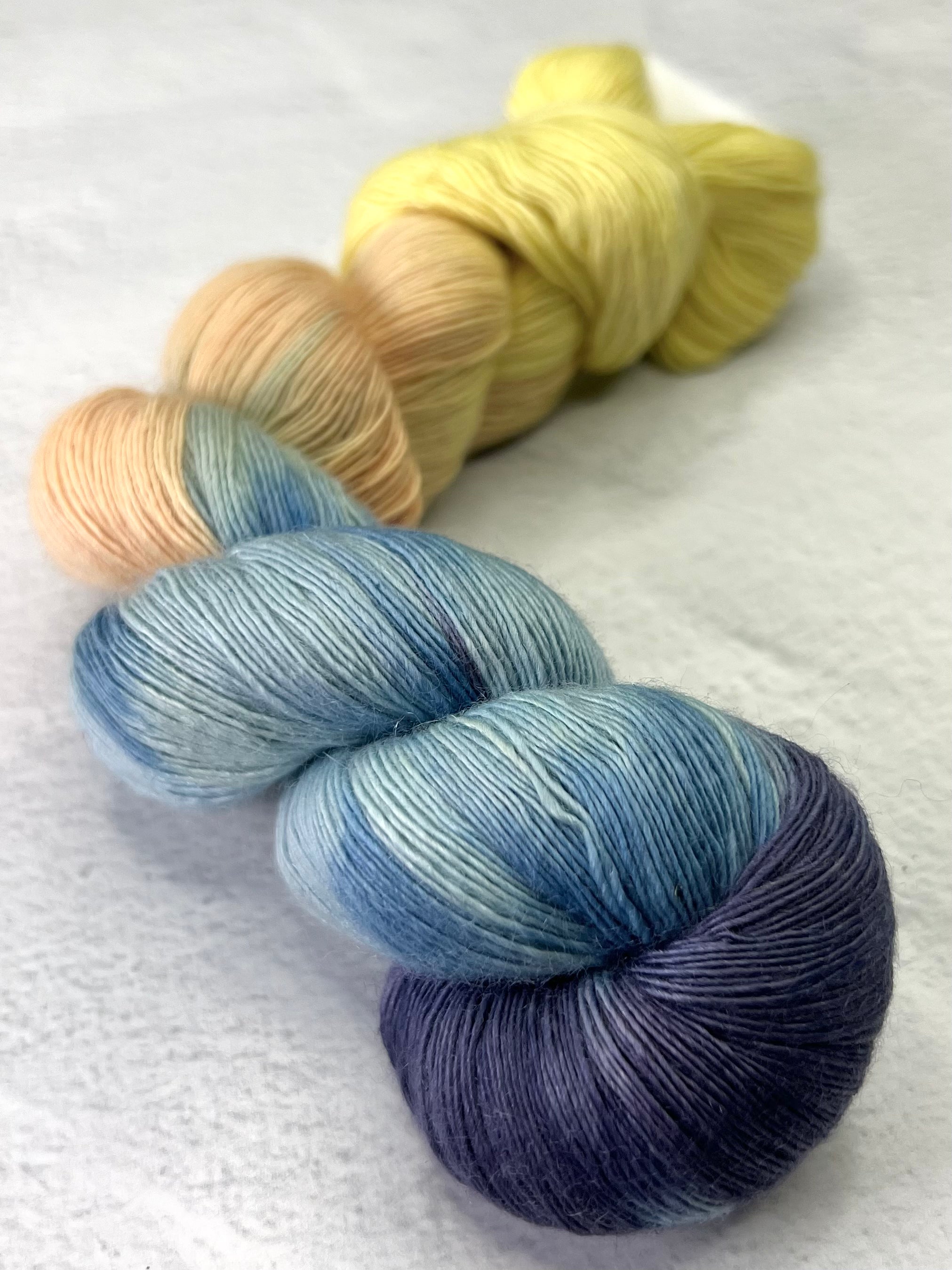 Artyarns Cashmere 5 yarn in F Series Hudson Valley and 500 Series Painters colors, soft and luxurious cashmere yarn for knitting.