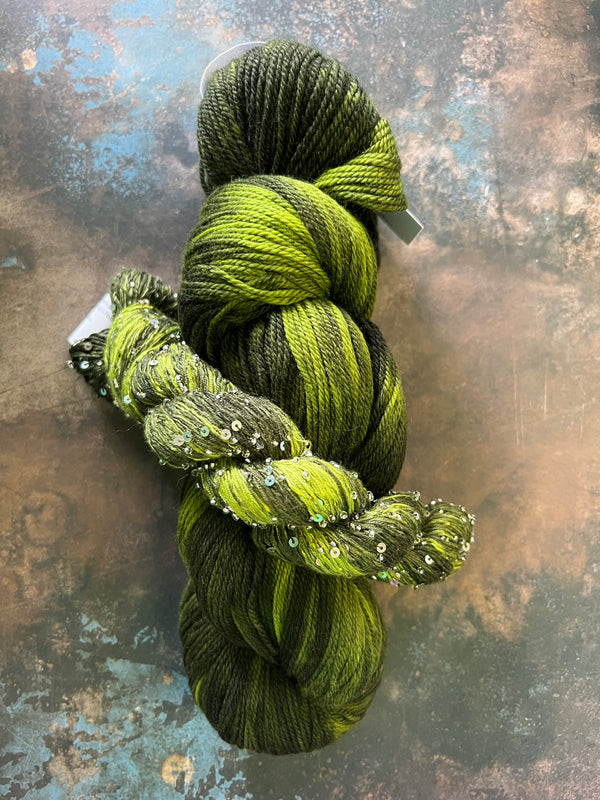 Artyarns - Kit - Beautiful Triangle Ombre Shawl Kit