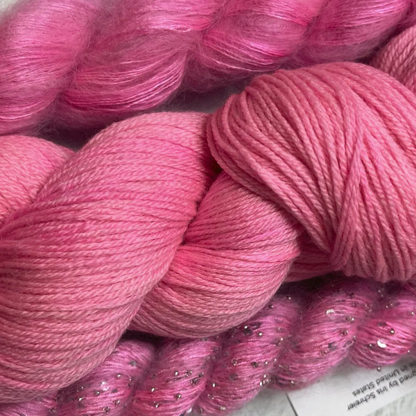 Artyarns - Pope Vergara - Moulin Rouge Sweater Kit - Bubblegum (N2F)