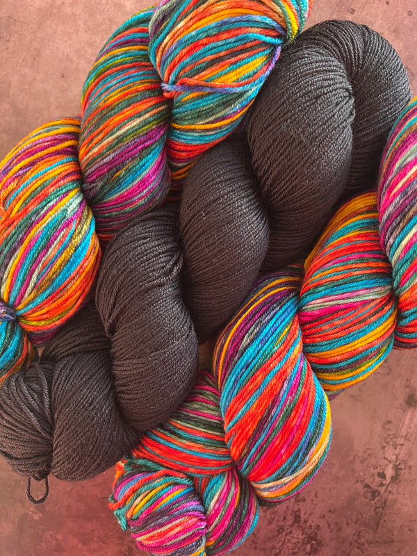 Urth Papillon Shawl Kit