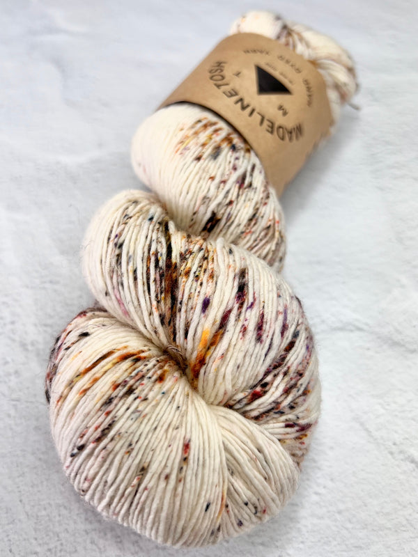 Tosh Merino Light - Multicolor and speckled yarns