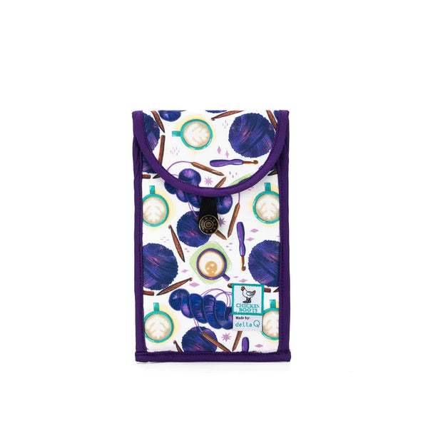 Della Q + Chicken Boots | Accordion Circular Needle Case