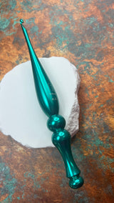 Le Paris - Anodized -Aluminum Sculpted Crochet Hooks