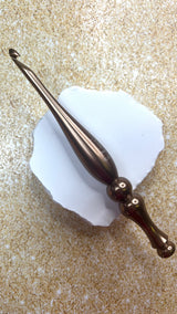 Le Paris - Anodized -Aluminum Sculpted Crochet Hooks