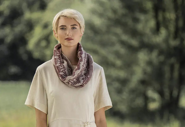 Blue Sky Fibers | Woolstok Light | Poppy Fields Cowl Kit (As Shown)