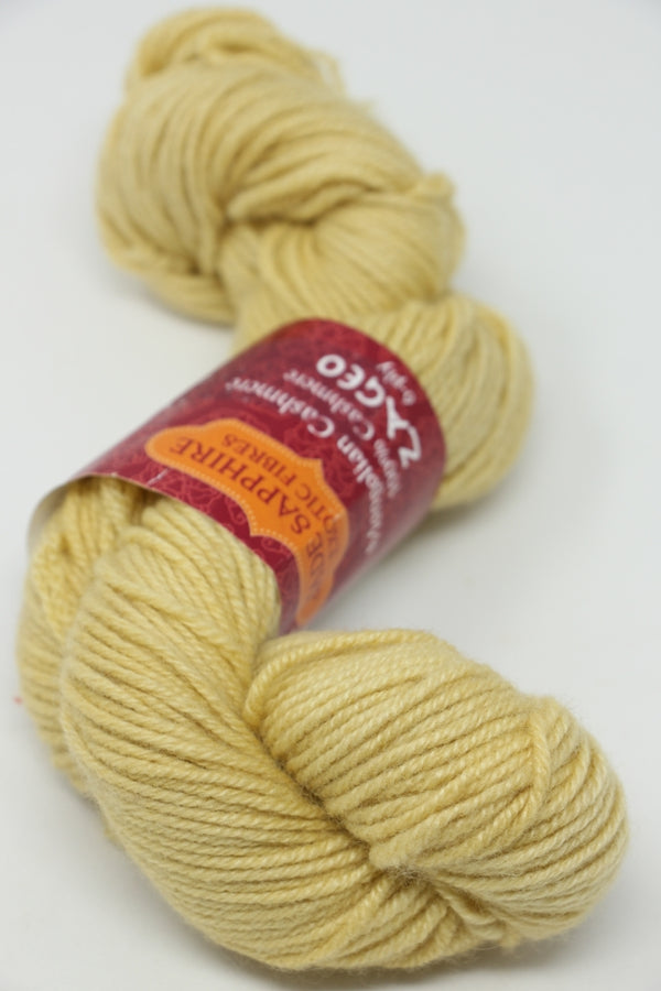 Jade Sapphire Zageo 6 Ply Cashmere yarn in Mochafrost color, soft and luxurious cashmere fiber for knitting or weaving projects.