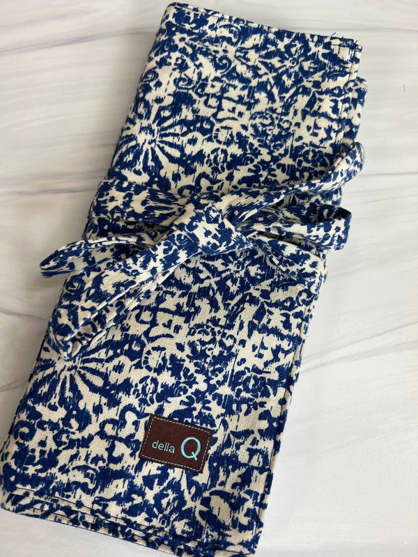 Della Q - Tri Fold Circular Needle Case (1145)