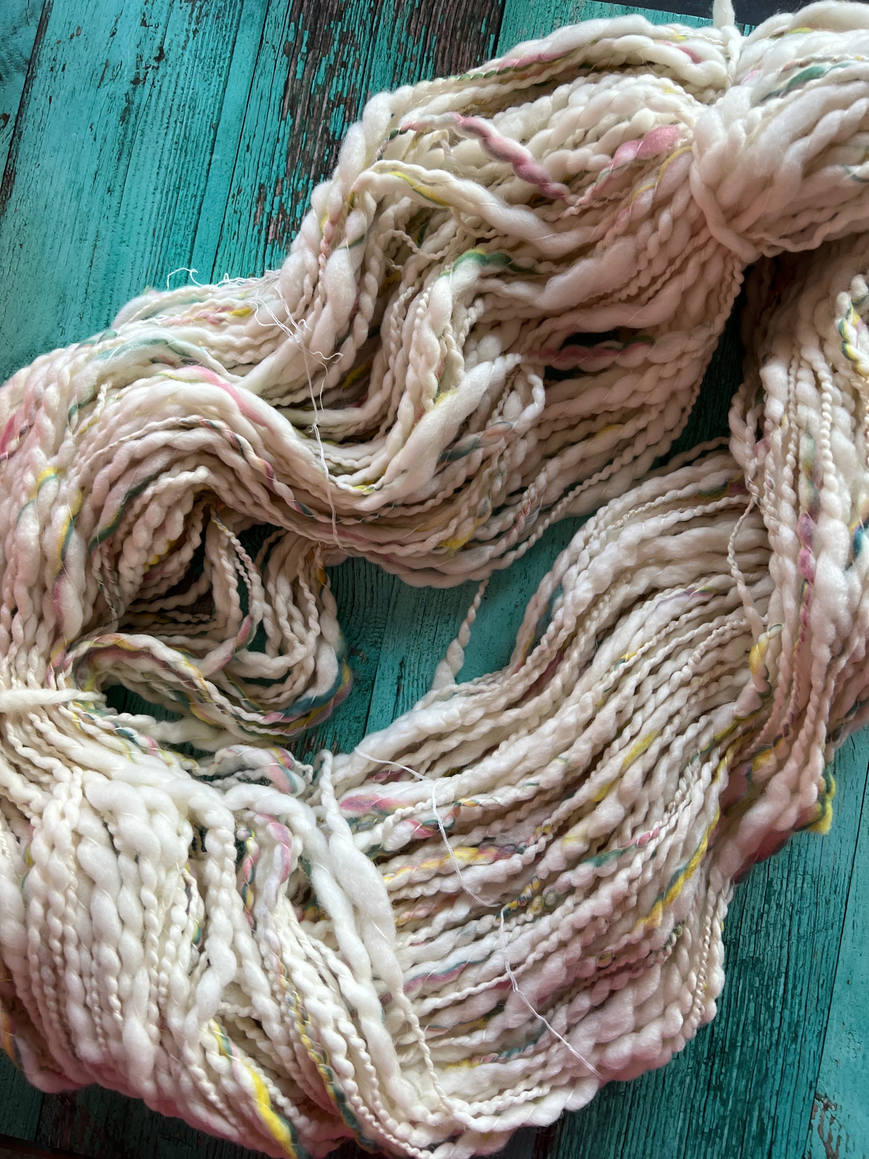 Kinua Yarns - The Flamé Handspun BIG - Organic Wool