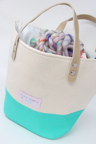 Vickie Howell For Della Q Tote + Zip Pouch