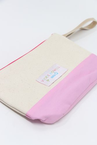 Vickie Howell For Della Q Tote + Zip Pouch