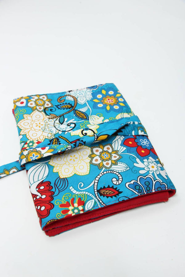 Della Q - Crochet Roll Case (168)