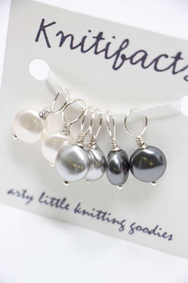 Knitifacts Stitch Markers- Med (to Size US9/5.50mm)