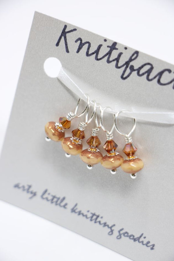 Knitifacts Stitch Markers- Med (to Size US9/5.50mm)