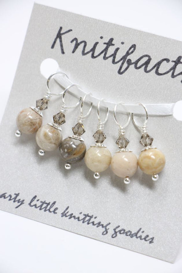 Knitifacts Stitch Markers- Med (to Size US9/5.50mm)