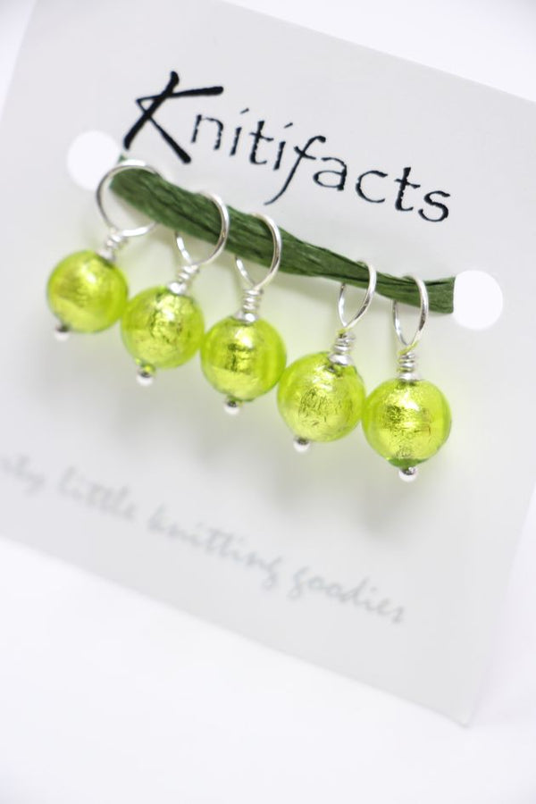 Knitifacts Stitch Markers- Med (to Size US9/5.50mm)