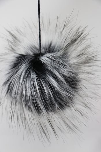 Faux Fur Pom Poms (Snap Or Tie)