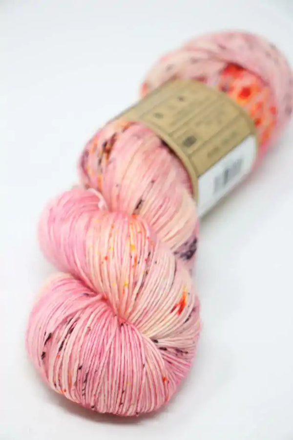 Tosh Merino Light - Multicolor and speckled yarns