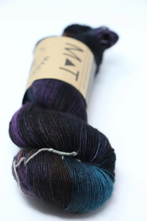 Tosh Merino Light - Multicolor and speckled yarns