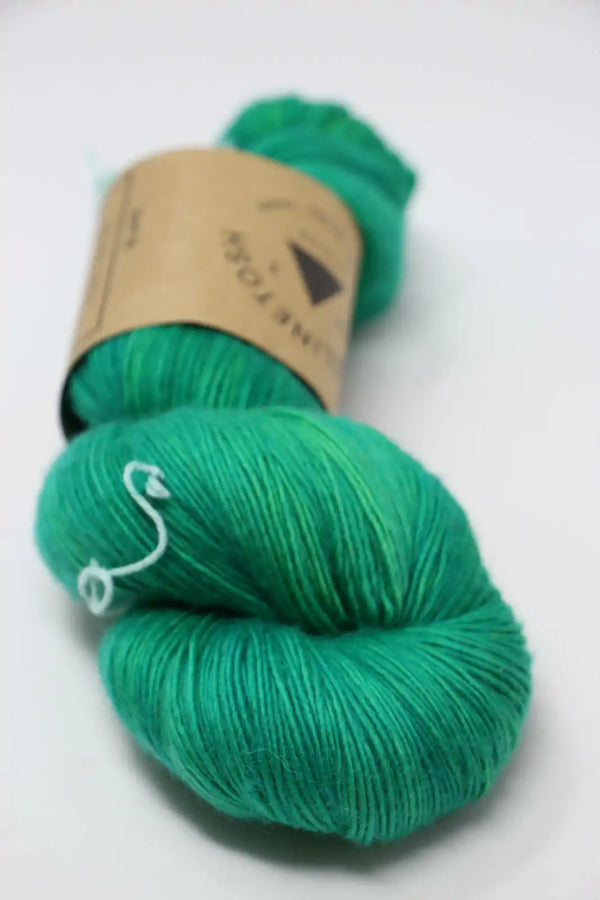 Tosh Merino Light - Solid Hand Dyed Colors