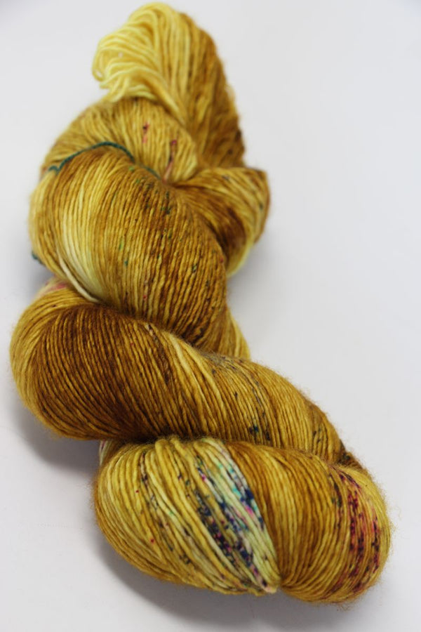 Tosh Merino Light - Multicolor and speckled yarns