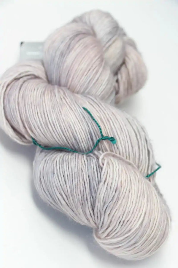 Tosh Merino Light - Multicolor and speckled yarns