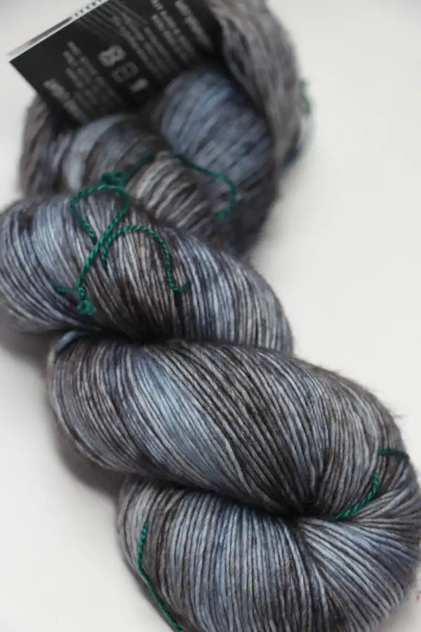 Tosh Merino Light - Multicolor and speckled yarns