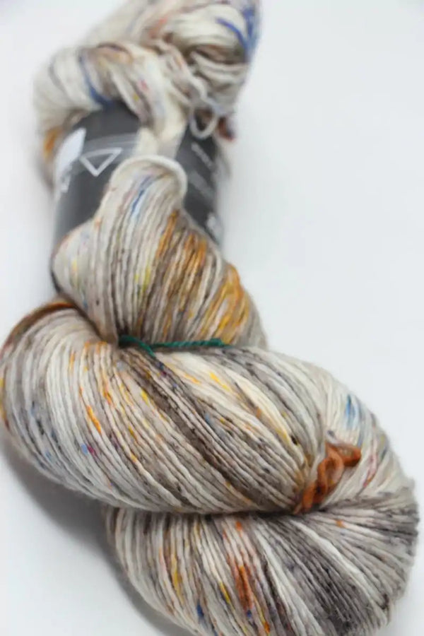 Tosh Merino Light - Multicolor and speckled yarns