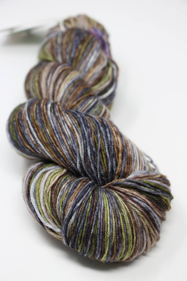 Urth Yarns - Uneek Fingering Yarn