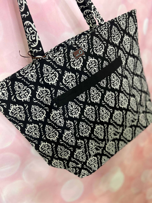 Della Q Willa Knitting Bag