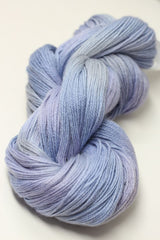 Artyarns Merino Cloud yarn in H Series, soft and bulky merino wool skein with a subtle color blend, ideal for cozy knitting projects.