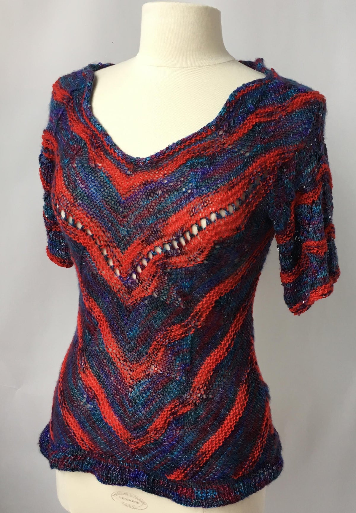 ARTYARNSKit - Curved Triangle Top - fabyarns