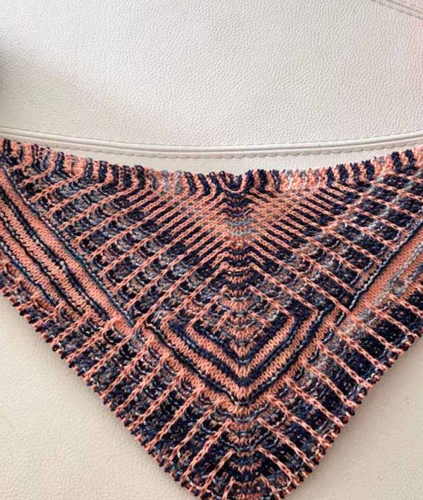Artyarns - Inspiration Club - September 2022 - Tibetan Sunset