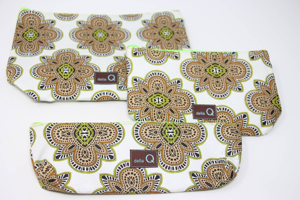 Della Q | Zip Pouches