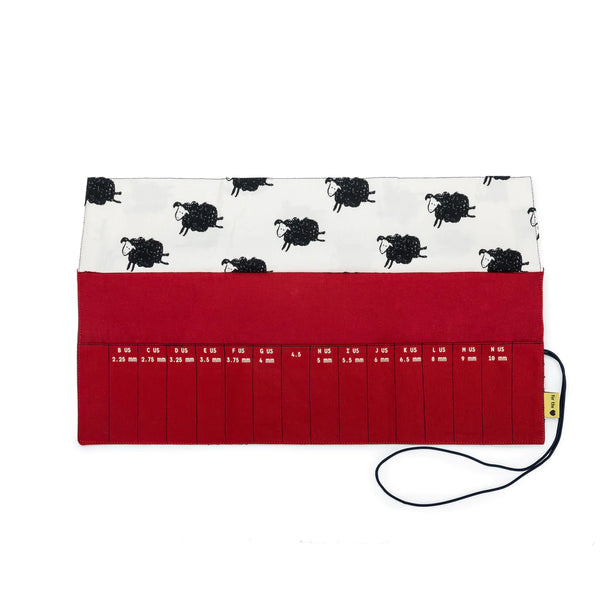 Della Q | Crochet Roll Case (168)