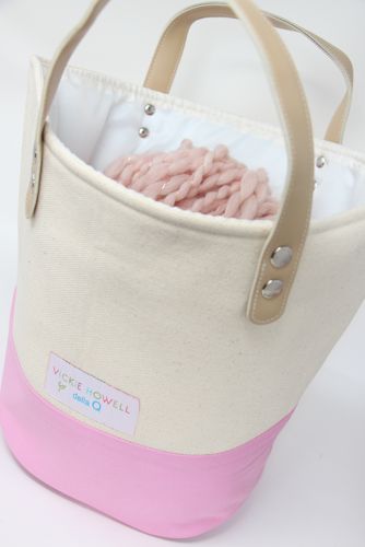 Vickie Howell For Della Q Tote + Zip Pouch