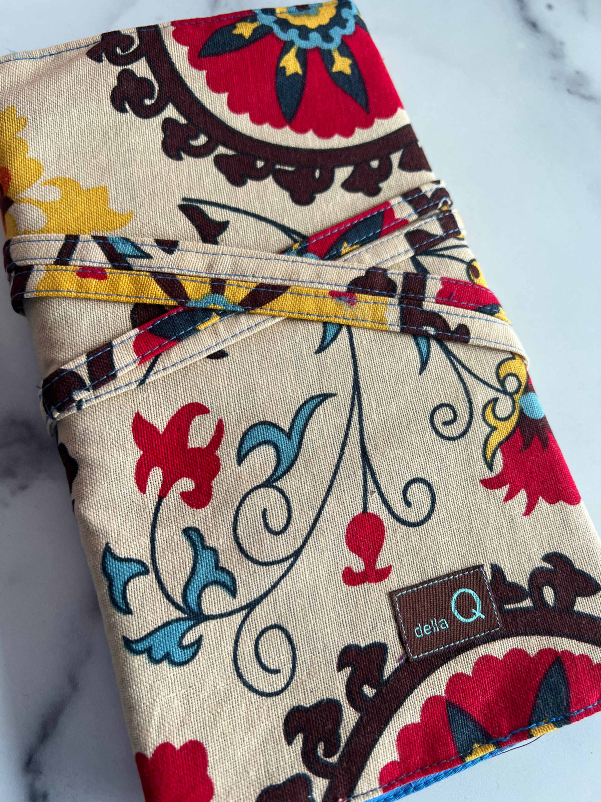 Della Q | Circular and DPN Case (1136)