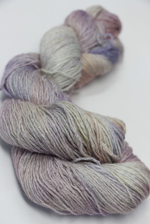 Jade Sapphire Sylph Linen and Cashmere Yarn in Pudding and Pie color, showcasing soft, luxurious cashmere and linen fibers.