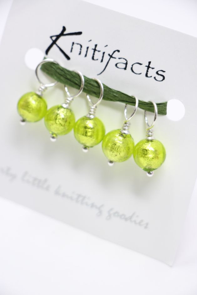 Knitifacts Stitch Markers- Med (to Size US9/5.50mm)