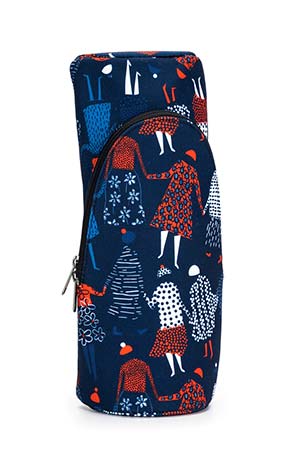 Della Q - Standing Yarn Caddy