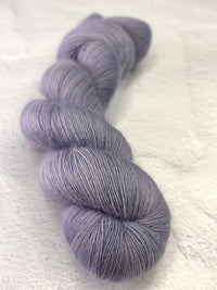 239 Pale Iris