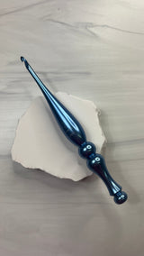 Le Paris - Anodized -Aluminum Sculpted Crochet Hooks