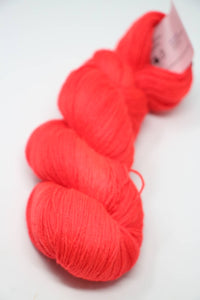 NEON RM RED SOLID (N6A)