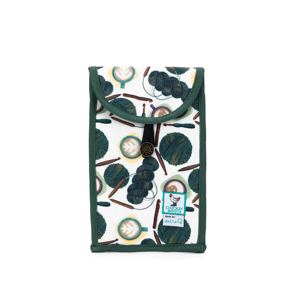 Della Q + Chicken Boots | Accordion Circular Needle Case