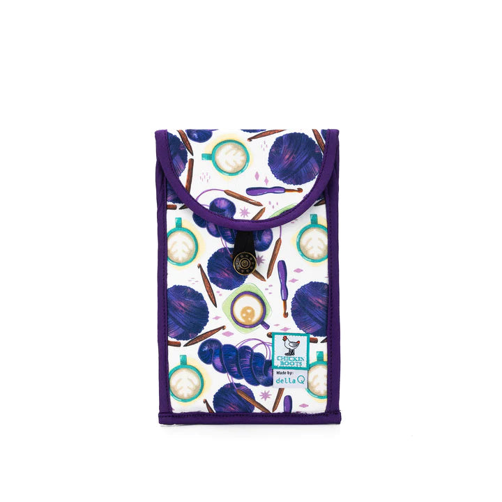 Della Q + Chicken Boots | Accordion Circular Needle Case