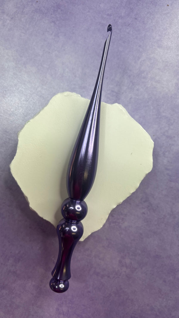 Le Paris - Anodized -Aluminum Sculpted Crochet Hooks