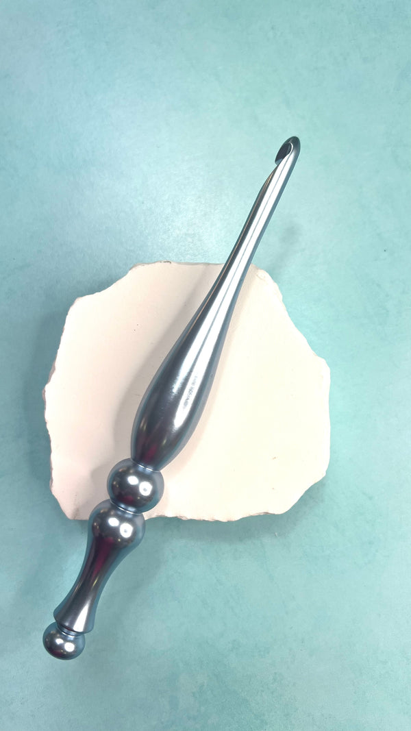 Le Paris - Anodized -Aluminum Sculpted Crochet Hooks