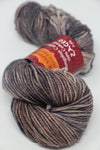 Jade Sapphire Zageo 6 Ply Cashmere yarn in neutral color, showcasing soft, luxurious cashmere fibers and texture.
