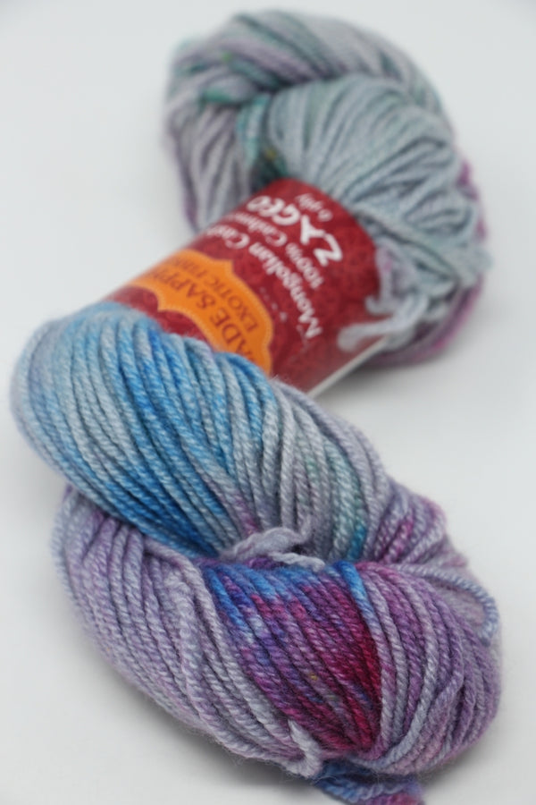 Gray Jade Sapphire Zageo 6 Ply Cashmere Yarn skein, soft and luxurious cashmere fiber for knitting or knitting projects.
