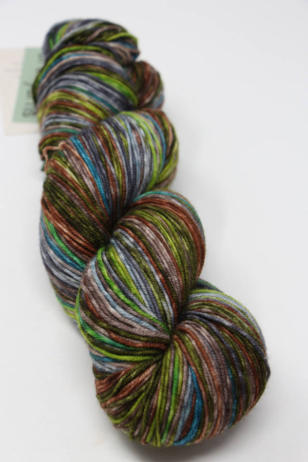 Urth Yarns | Uneek Fingering Yarn