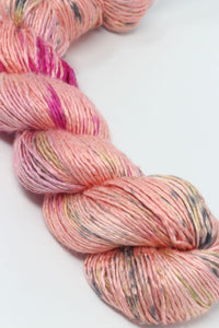 606 Peach Floral